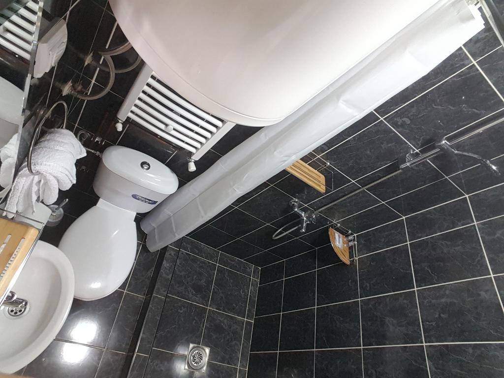 Villa Jelena - Sobe Kragujevac Ngoại thất bức ảnh